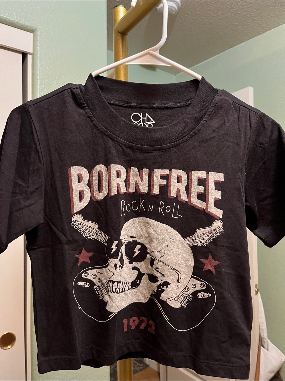 Chaser Black 'Born Free' Rock n Roll Crop Tee NWT size XS women’s